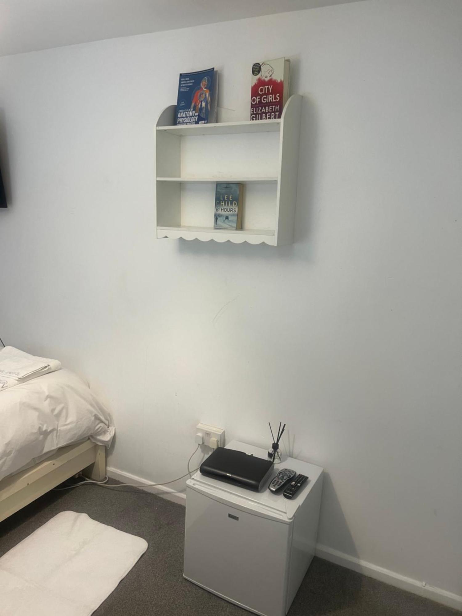 Cosy Near Angel & Kings Cross Station Private Management Two Shared Bathroom *